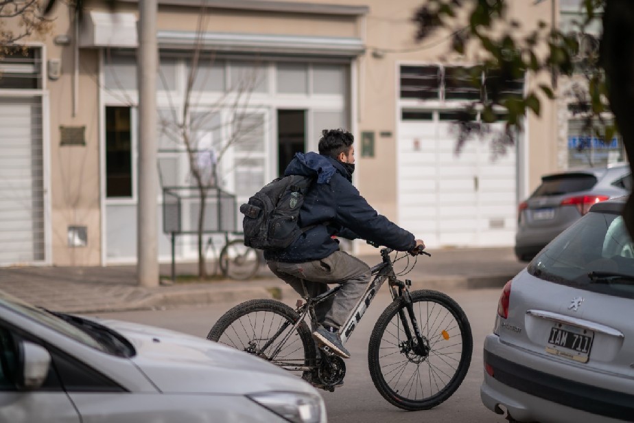 Se habilitan nuevamente en General Roca las caminatas y el uso de bicicletas de forma recreativa