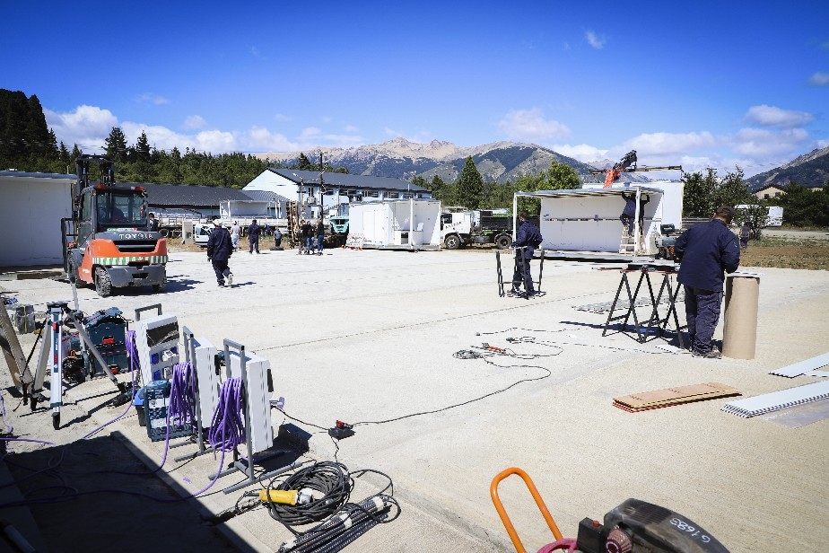 Lleg� a Bariloche el hospital modular y ya comenzaron a construirlo