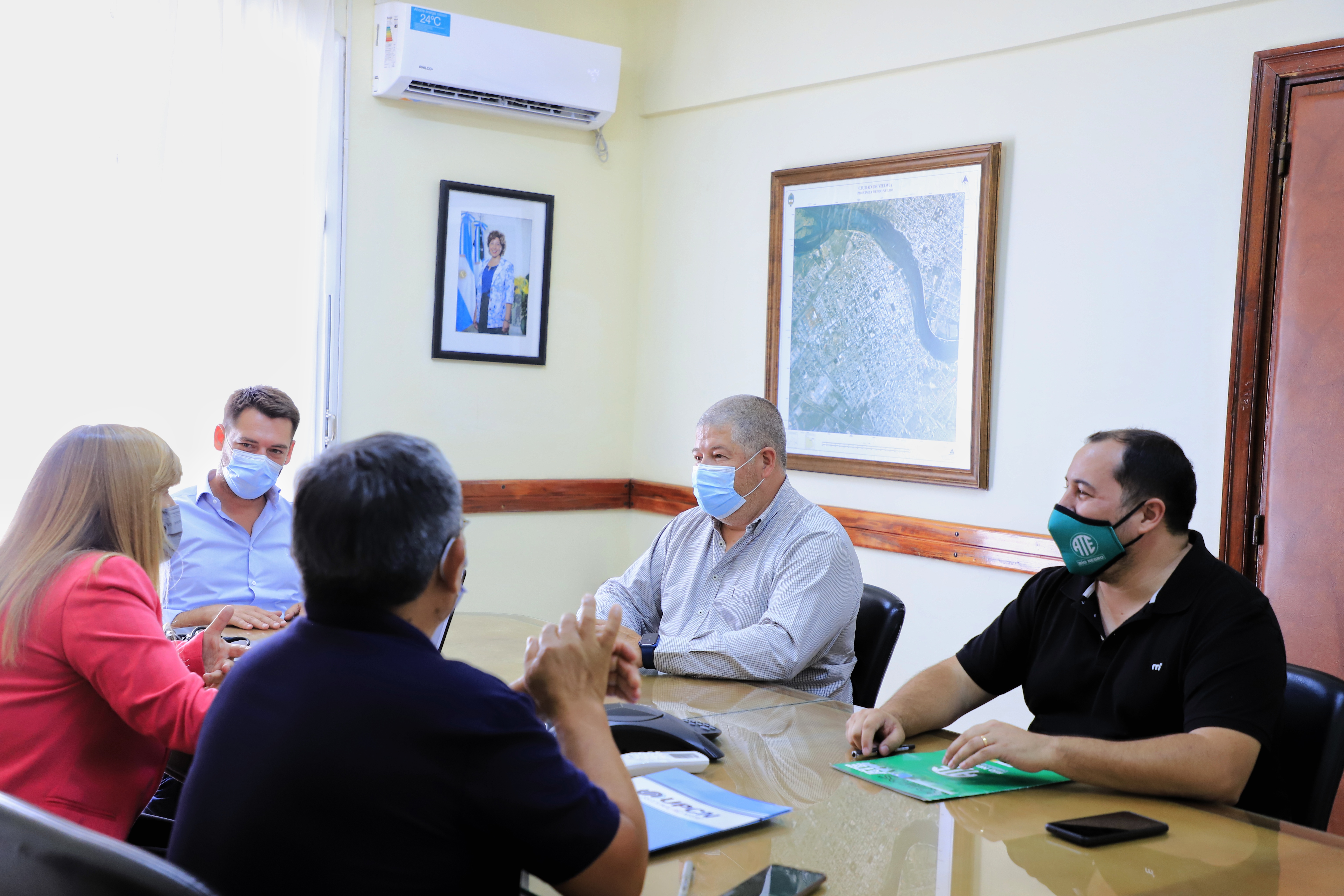 El Gobierno Provincial ofreci� cerrar el a�o con un 46% de aumento salarial