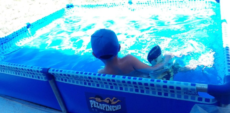 C�mo mantener limpia el agua de la pileta en casa